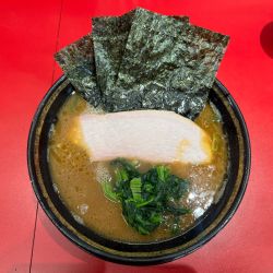 ラーメン　900円