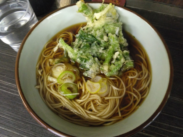 「春菊そば520円」@文殊 浅草店の写真