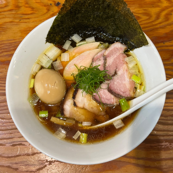 「特製手揉み中華そば・醤油」@麺や晴心の写真