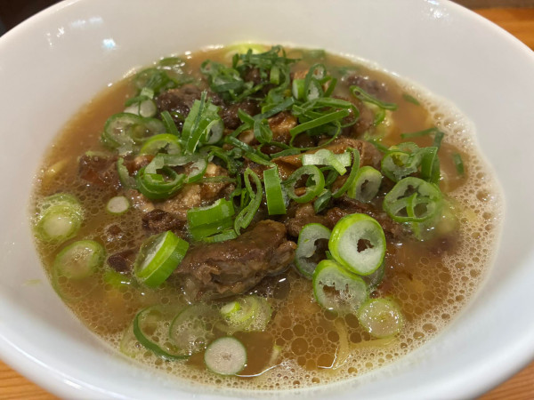 「限定牛すじ煮込めん」@ラーメン大木戸の写真