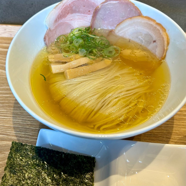 「地鶏らぁ麺 艶塩」@支那そば 鋳の写真