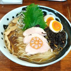 貝だし醤油ラーメン（大盛＋味玉）