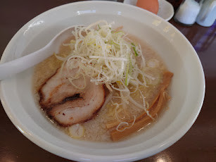 「塩とんこつらーめん」@とんとん船の写真