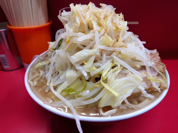 「大豚  野菜  ニンニク  カラメ」@ラーメン二郎 三田本店の写真