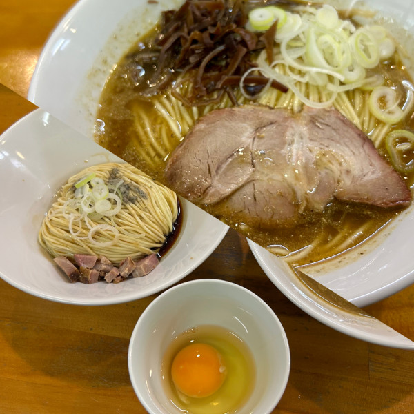 「煮干ソバ 塩変更（Maldon シーソルト）＋和え玉＋生卵」@煮干中華ソバ イチカワの写真