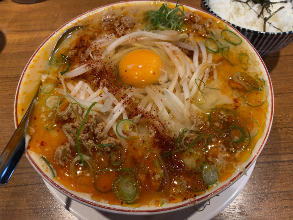「肉玉味噌ラーメン950円+ライス」@寿製麺よしかわ 川越店の写真