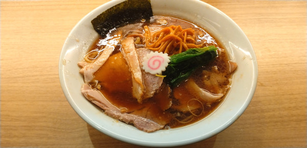 「醤油ﾁｬｰｼｭｰﾒﾝ並+ﾗｲｽ」@長岡食堂 羽田空港第1ターミナル店の写真