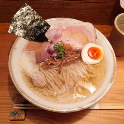 塩らあめん（上トッピング）