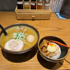 麺屋つくし 富山駅店の画像