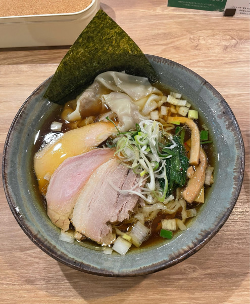 「特製醤油そば」@自家製麺250の写真