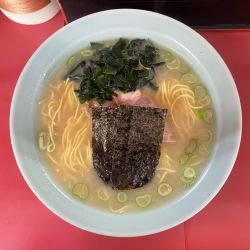 ラーメン(700円)