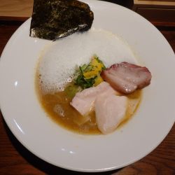 白のとりこ 2種のチャーシュー（1,080円）