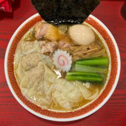 特製ワンタン麺