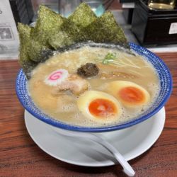 得製煮干し肉汁らーめん