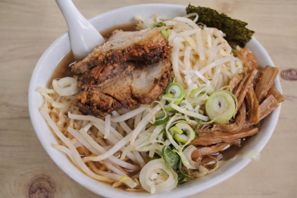 「ワンタンメン」@味の大西 本店の写真