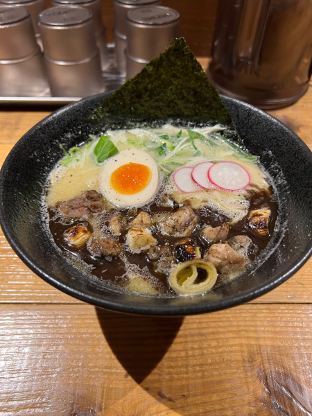 「特製炭焼鶏そば」@鶏そば炭や 常総店の写真