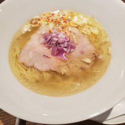 淡麗塩ラーメン