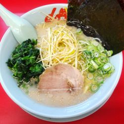 塩ラーメン　ほうれん草　白髪ネギ＋