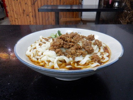 「招牌麻辣面　小」@郎一家 万达城店の写真