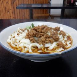 招牌麻辣面　小