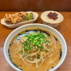 ピリ辛ラーメン SHIGEの画像
