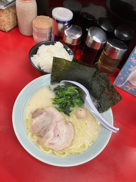 「壱七ラーメン+ご飯無限」@横浜家系ラーメン 立川 壱七家の写真