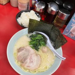 壱七ラーメン+ご飯無限