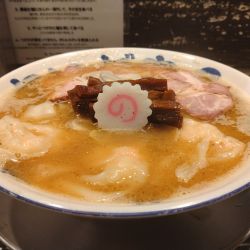海老ワンタン麺
