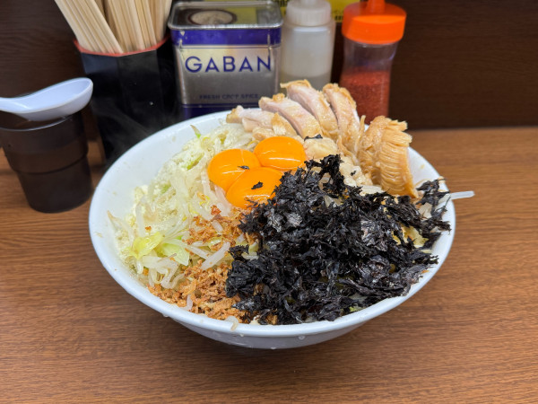 「大ブタ　汁なし」@ラーメン二郎 横浜関内店の写真