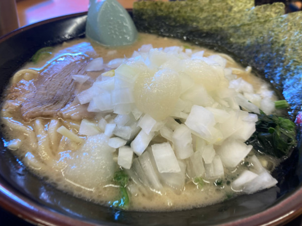 「醤油ラーメン＋ランチタイムサービスライス」@横浜家系ラーメン 宮本商店 ひたちなか店の写真