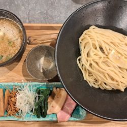 豚骨魚介つけ麺(特盛)