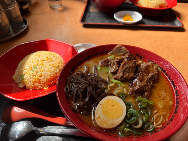 「パイクー麺　半チャーハンセット」@味千ラーメン 東バイパス店の写真