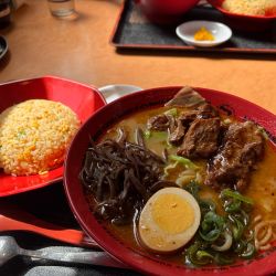 パイクー麺　半チャーハンセット