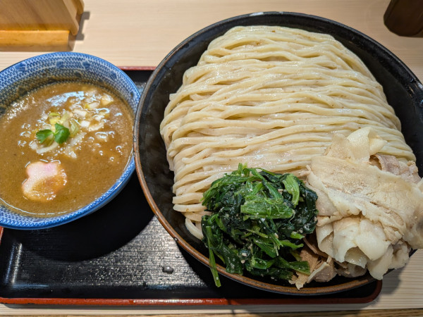 「鶴嶺峰つけ麺(横綱700g)1400円+麺増し200円」@らー麺土俵 鶴嶺峰の写真