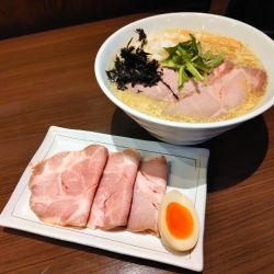 限定　濃厚牡蠣そば大盛り＋特製トッピング