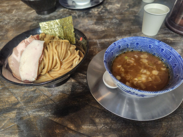 「鶏つけ麺大盛り」@自家製麺 オオモリ製作所の写真