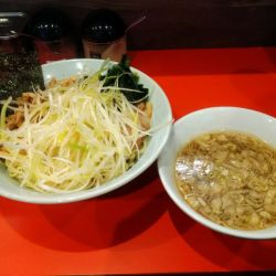 つけ麺（大盛り無料）950円