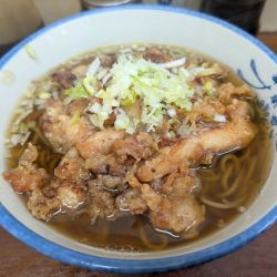 かけそば（350円）、ゲソ天（300円）