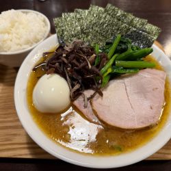 特製OKAちゃん豚骨醤油ラーメン1600円+ライス大300円