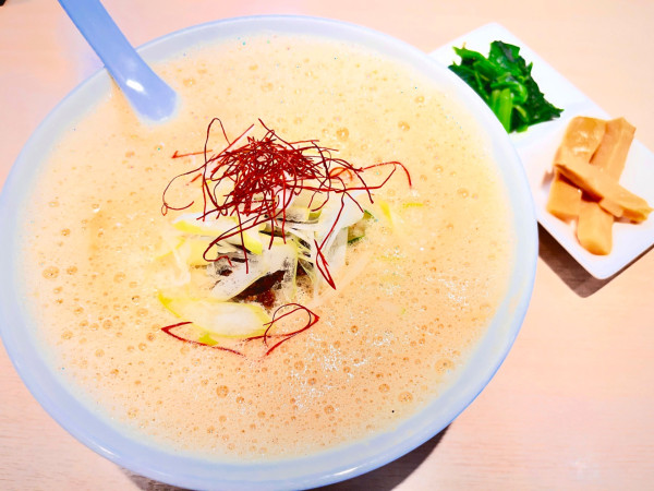 「ホワイト担々麺（950円）」@鶏白湯らーめん 叶の写真