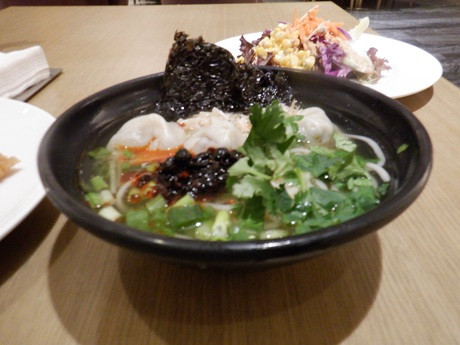 「麻辣板面」@ハルビンクラウンプラザホテルの写真