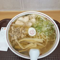 らーめん　大盛り　700円