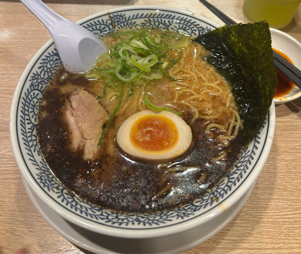 「豚骨醤油ラーメン」@丸源ラーメン 掛尾店の写真