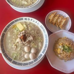 岐阜タンメン 肉増量 うずら追加 １辛