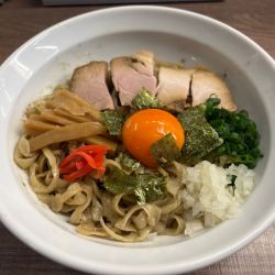 ド煮干しまぜそば 880円