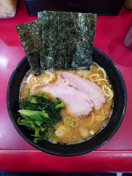 「ラーメン並（カタメコイメ）」@杉田家 千葉駅前店の写真