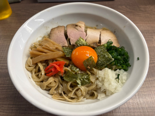 「ド煮干しまぜそば 880円」@東大和ラーメン大冬樹Season2の写真