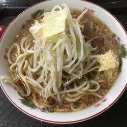 ラーメン　小(600円)カラメニンニク