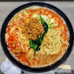 担々麺 (大) 990円