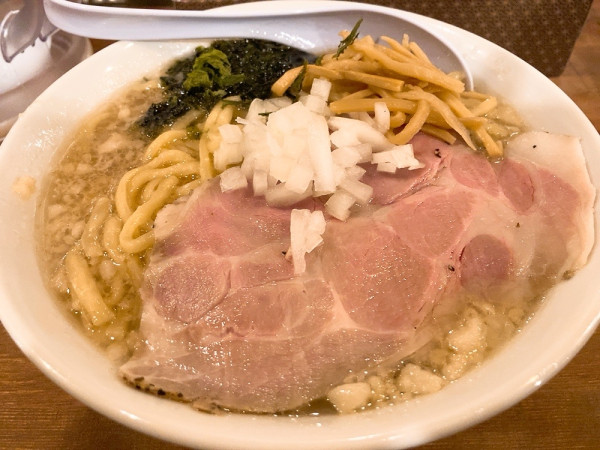 「背脂中華そば」@中華そば かけ橋の写真